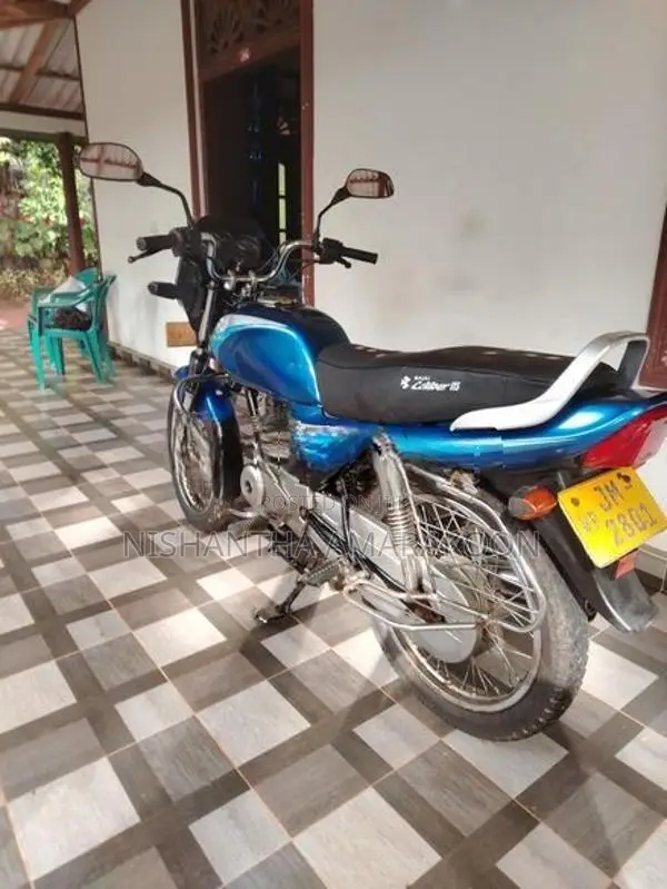 Bajaj Caliber 2004