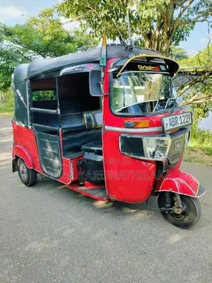 Bajaj RE Three Wheeler 2018