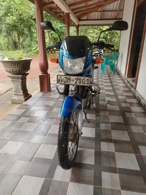 Bajaj Caliber 2004