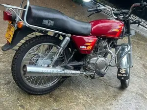 Bajaj Boxer 2005