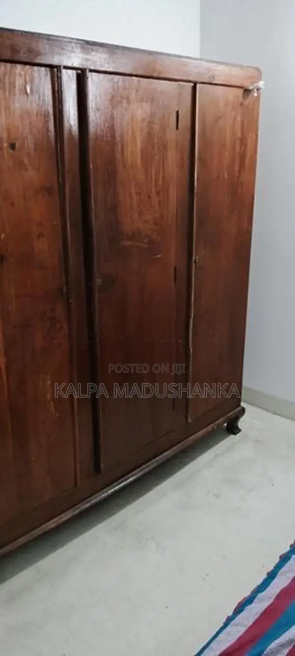 නැදුන් අල්මාරිය