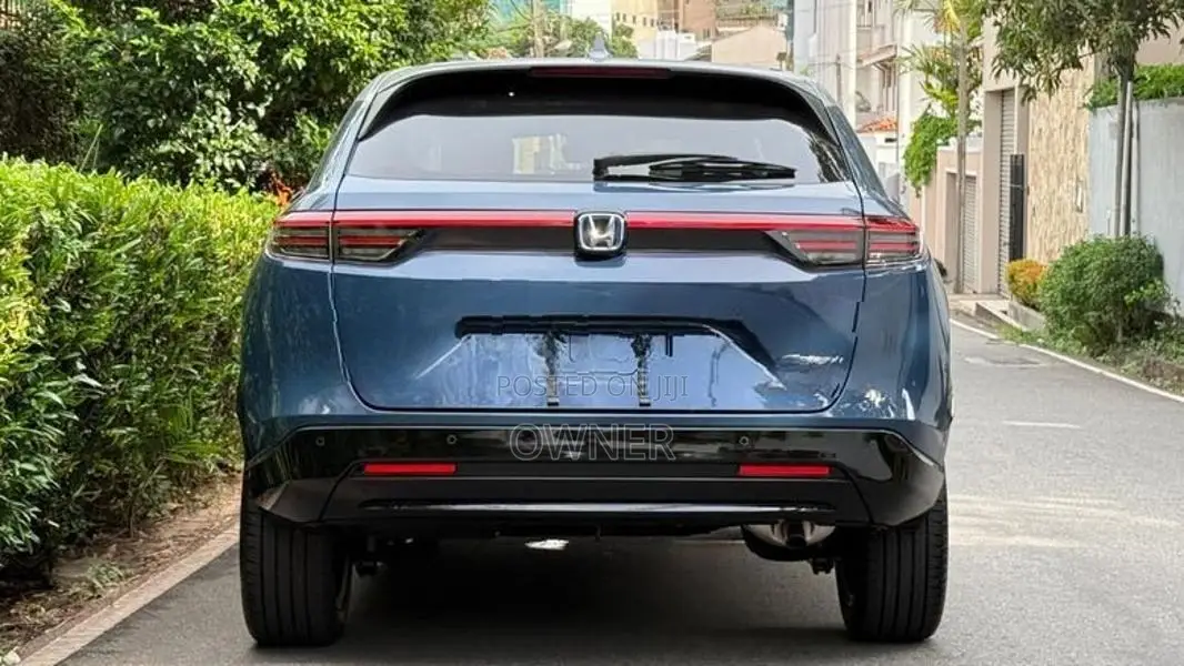 Honda Vezel Z Play Hybrid 2025