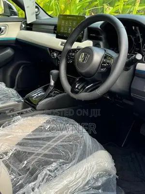 Honda Vezel Z Play Hybrid 2025