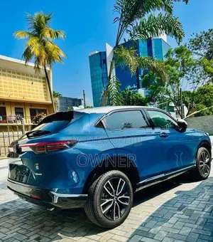Honda Vezel Z Play Hybrid 2025