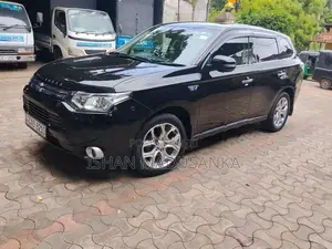 Mitsubishi Outlander 2015