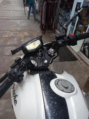 TVS Apache RTR 200 2017