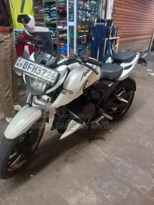 TVS Apache RTR 200 2017