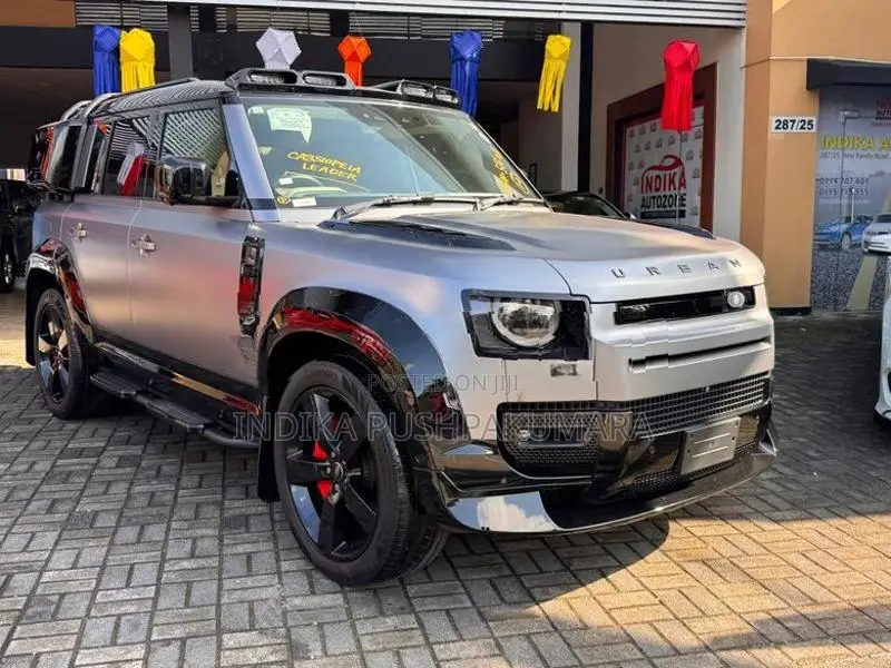 Land Rover Defender P300 HSE Urban 2023