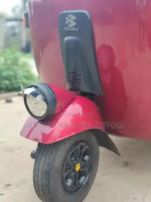 Bajaj RE 2002