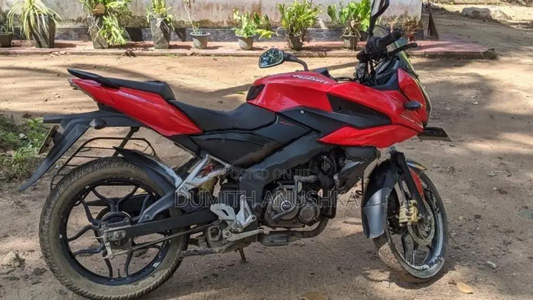 Bajaj Pulsar AS 150 2015