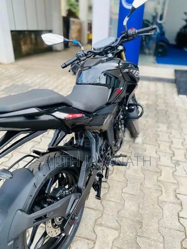 Bajaj Pulsar N160 Premium 2026