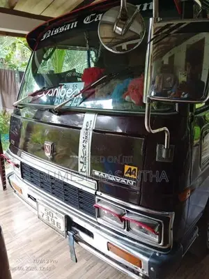 Nissan Caravan 1983