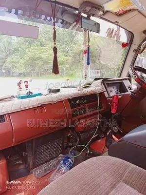 Nissan Caravan 1983