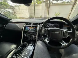 Land Rover Discovery 2018