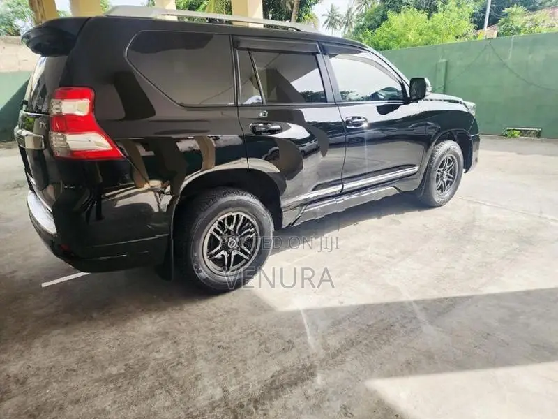 Toyota Land Cruiser Prado 150 2016