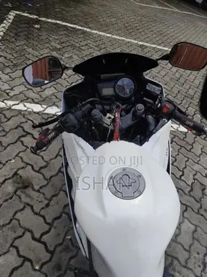 Yamaha R15 v2 2016