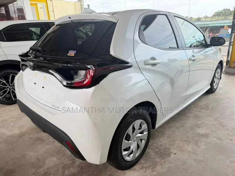 Toyota Yaris X Grade 2024