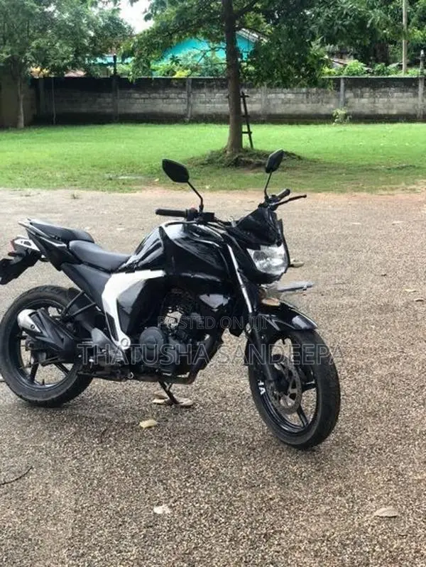 Yamaha FZ S 2015