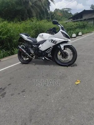 Yamaha R15 v2 2016