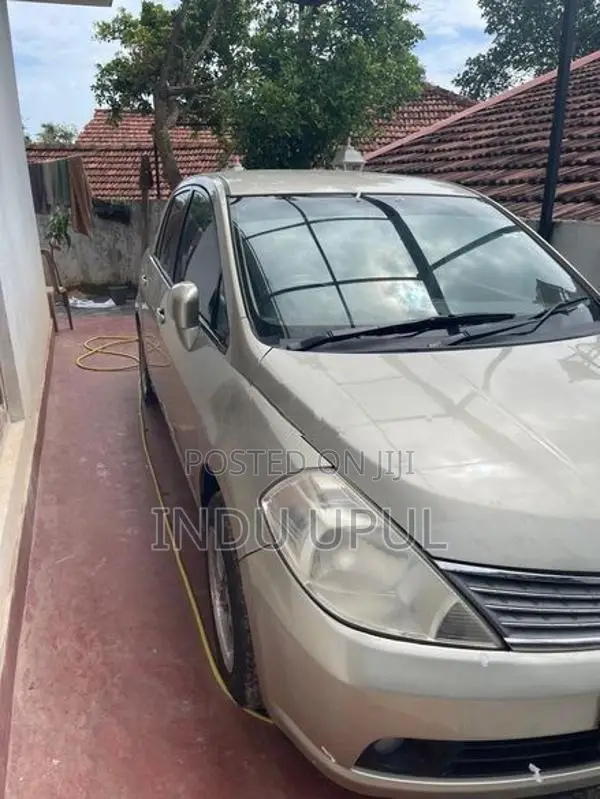 Nissan Tiida 2008