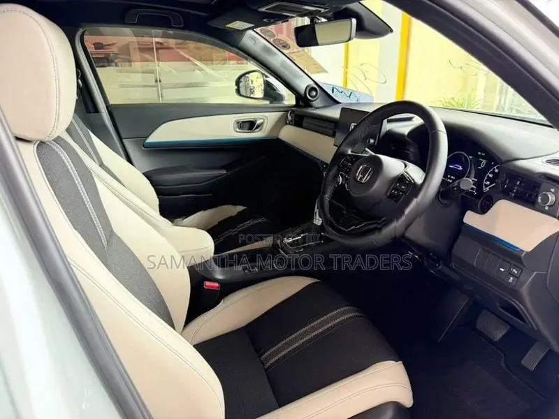 Honda Vezel Z Play 2024