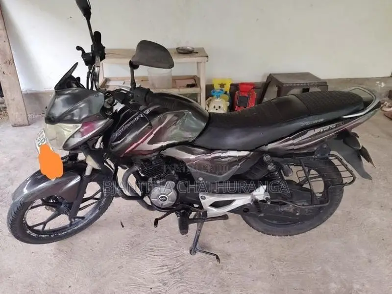 Bajaj Discover 2014