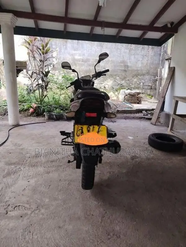 Bajaj Discover 2014