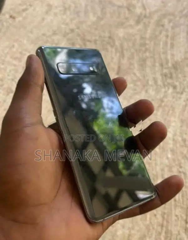Samsung Galaxy S10 5G (Used)