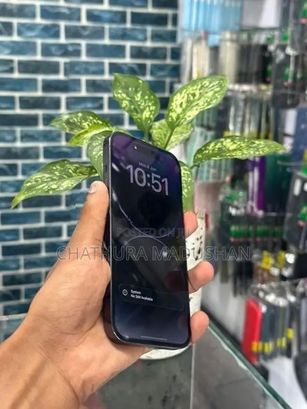 Apple iPhone 14 Pro i phone (Used)
