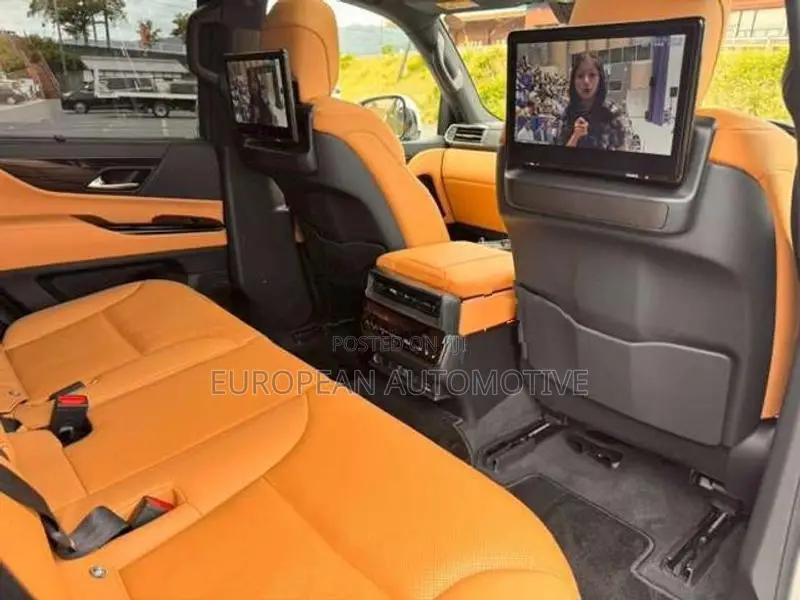 Lexus LX600 2026