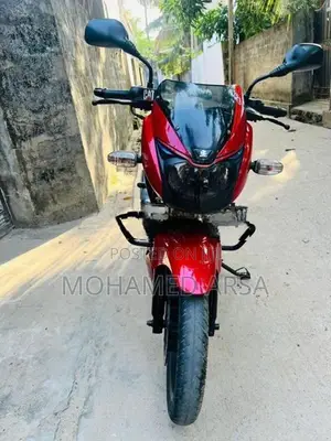 Bajaj Pulsar 200 2011 wq