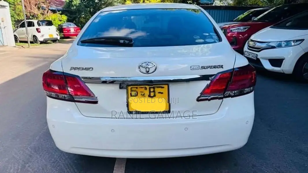 Toyota Premio 2018