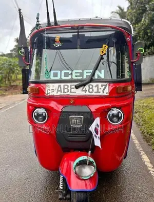 Bajaj RE 2017