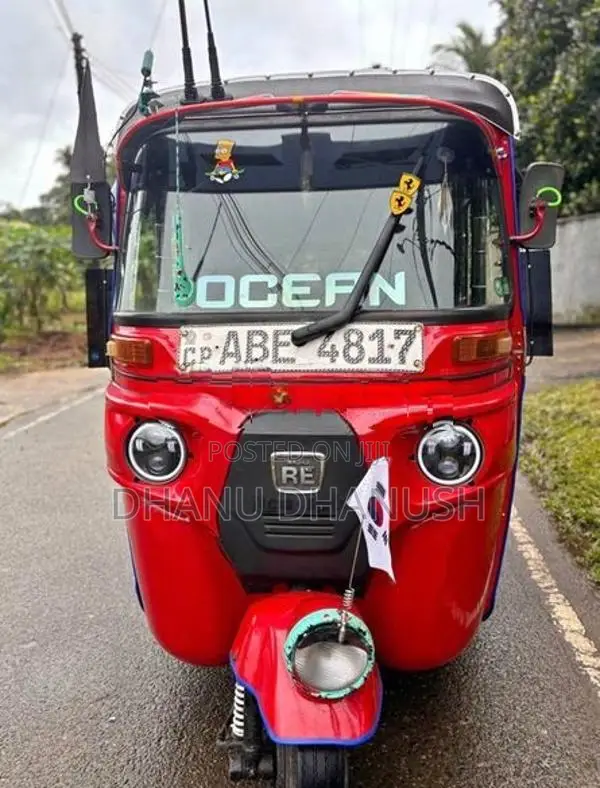 Bajaj RE 2017