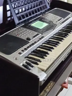 Yamaha psr 2000