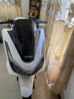 Honda PCX160 2025