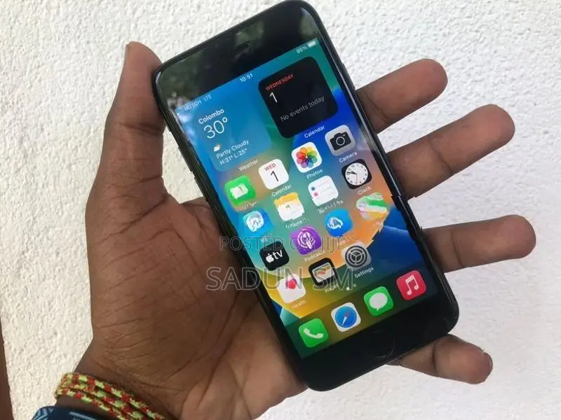 Apple iPhone 8 (Used)