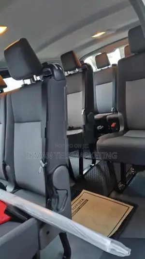 Toyota Hiace Flat Roof 2026