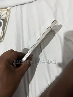 Apple iPhone 13 (Used)