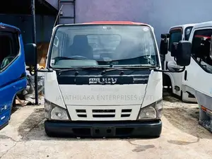 Isuzu ELF 150 12v Cabin