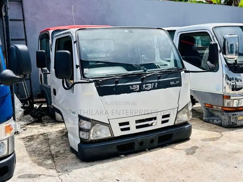 Isuzu ELF 150 12v Cabin