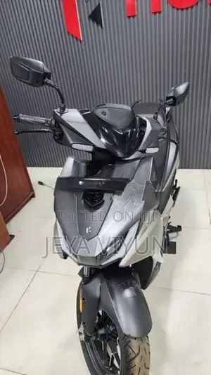 Hero XOOM 125R 2025