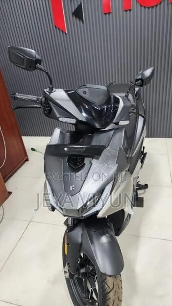 Hero XOOM 125R 2025