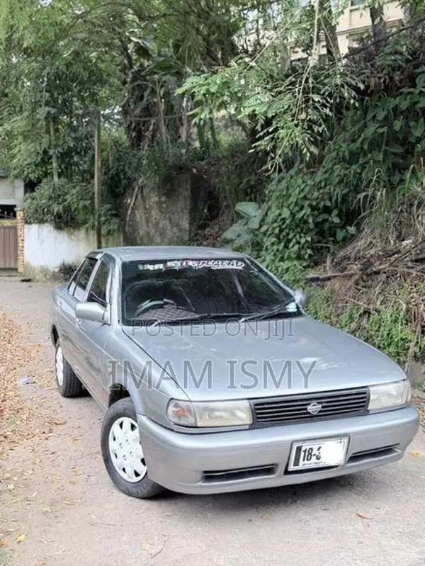 Nissan Sunny 1992