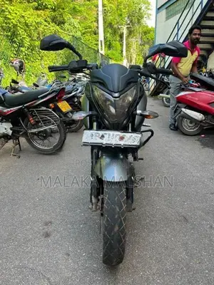 Bajaj Pulsar NS200 2016