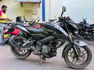 Bajaj Pulsar NS200 2016