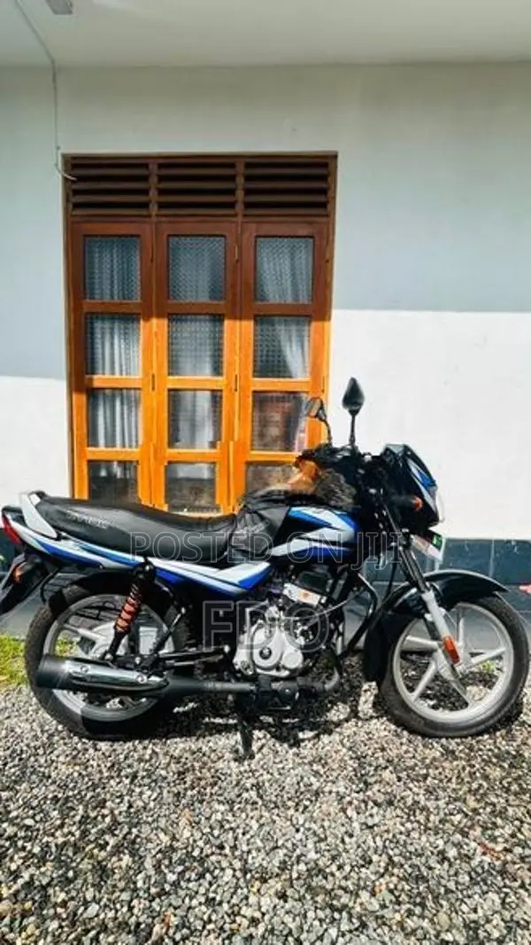 Bajaj CT100 2026