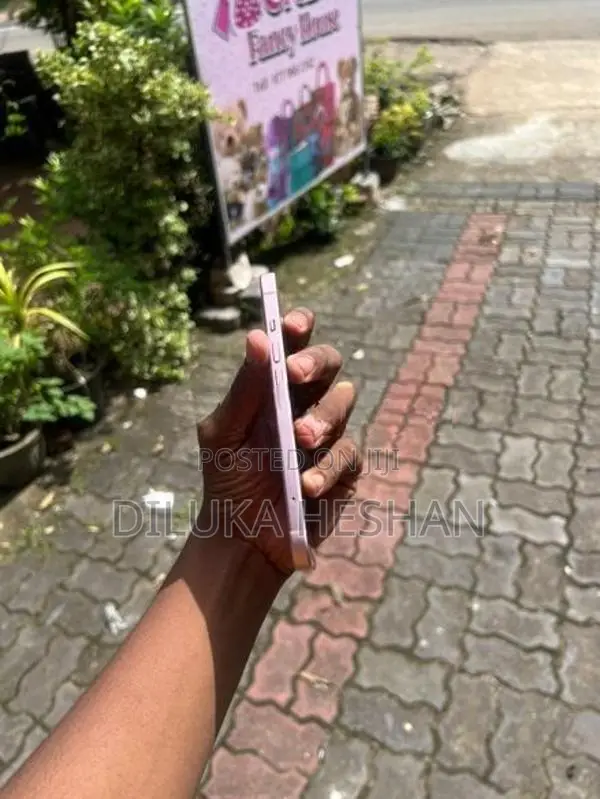 Apple iPhone 15 128 GB (Used)