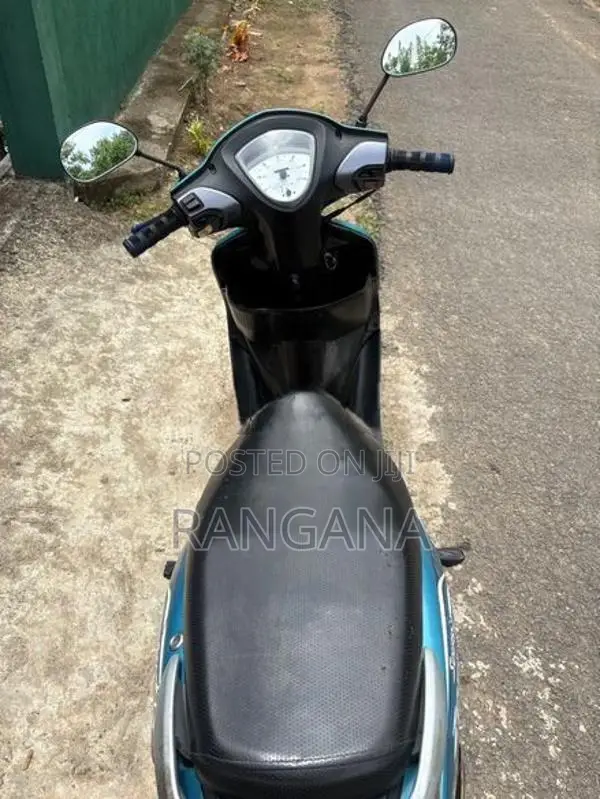 TVS Scooty Zest 2016