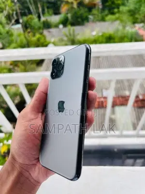 Apple iPhone 11 Pro 256GB (Used)